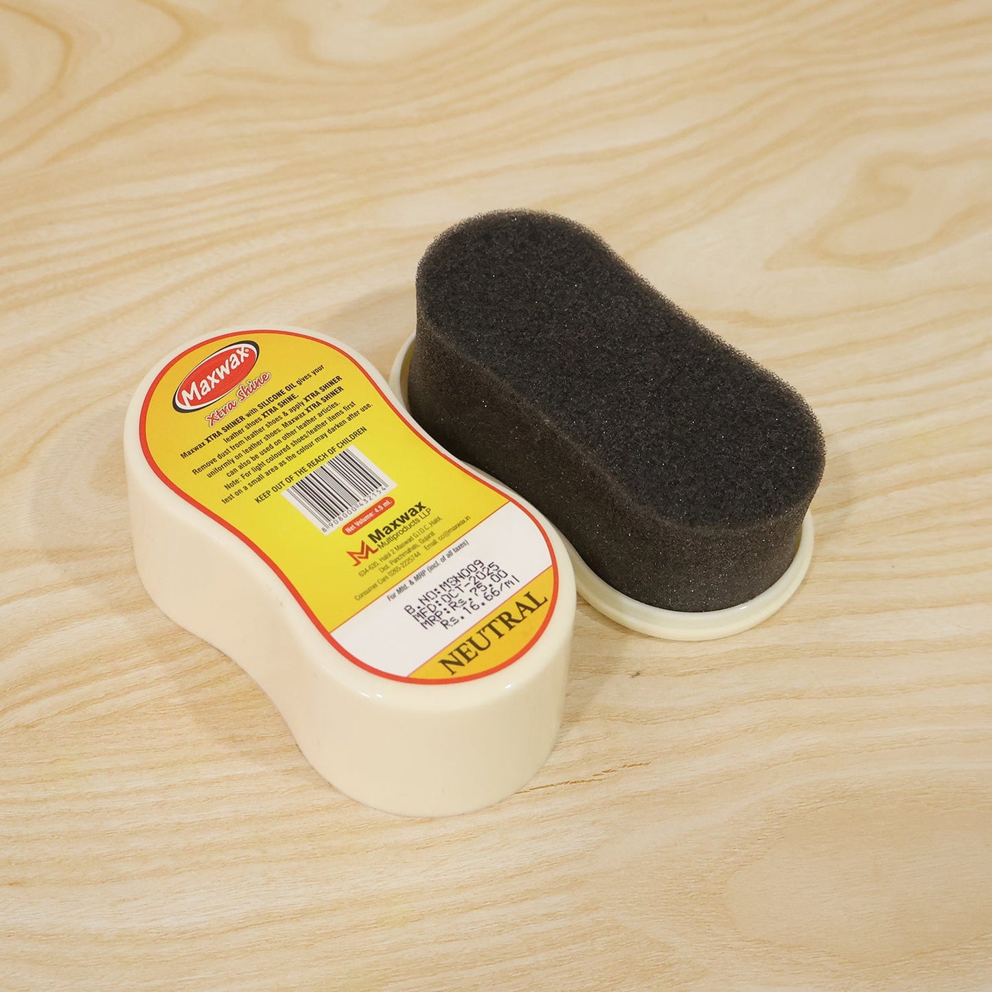 Leather shoe shine sponge compact suitable for travel