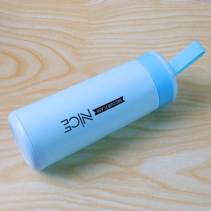 Detailed view of Hydrozilla water bottle neck and lid mechanism
