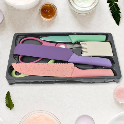 Ergonomic, colourful handles of the CookAura professional kitchen knife set.