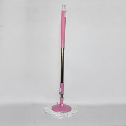 Mop handle featuring a convenient twist-lock system for easy wringing.