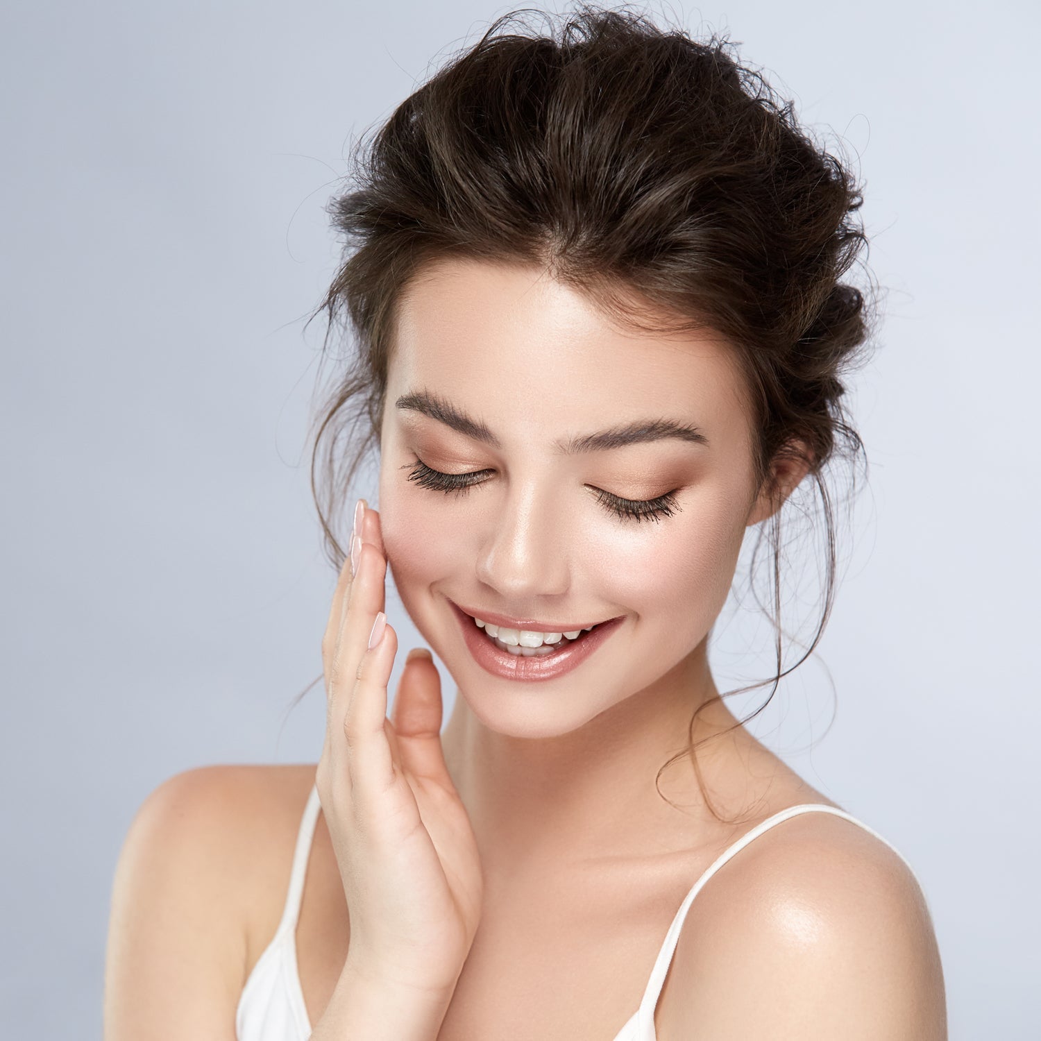 Natural facial toner rose water spray to balance skin pH and refresh skin