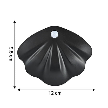 Compact sensor lamp ideal for wardrobe and stairs lighting