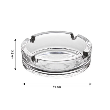 The classic design of this crystal glass ashtray adds sophistication.