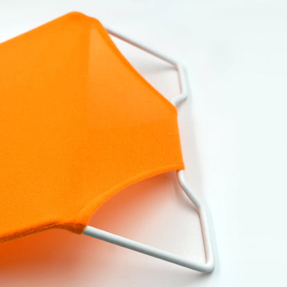 Portable shower seat for babies, soft and secure, ensuring a worry-free bath.