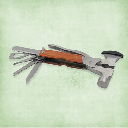 The handy hammer multitool with its redwood handle, an ideal gift for Dad.