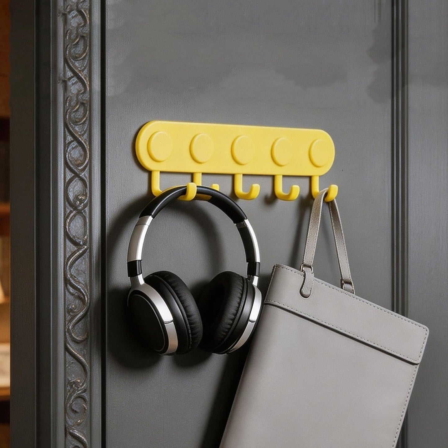 Five-hook adhesive organiser for keys and accessories