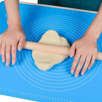 Clear circular and linear measurement guides visible on the silicone rolling mat.