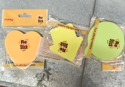 Star-shaped sticky notes on desk for quick reminders