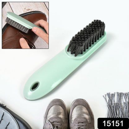 Close-up of the soft PP bristles on the versatile cleaning brush.
