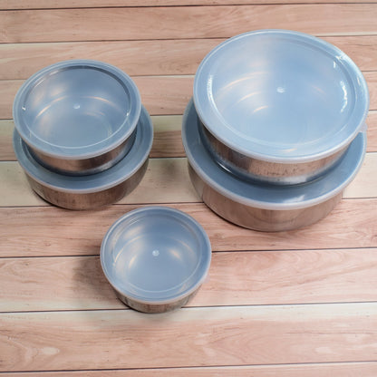 Leak-proof stainless steel lunch box for secure food storage, showcasing internal space.