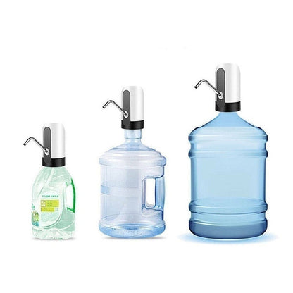 Water pump dispenser with its suction pipe submerged in a 20L bottle.