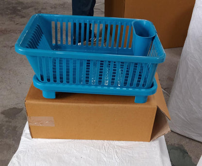 Detailed view of the plastic dish rack design, perfect for efficient kitchen drying.