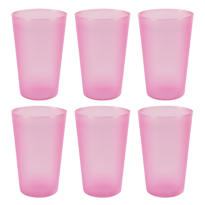 Close-up of the durable plastic material used in the plastic glass set.