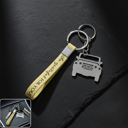 Jeep-shape metal car keychain with dual keyrings and soft grip strap
