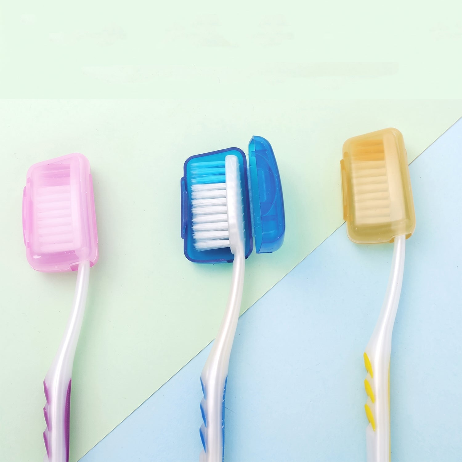 Portable toothbrush caps to protect heads while travelling