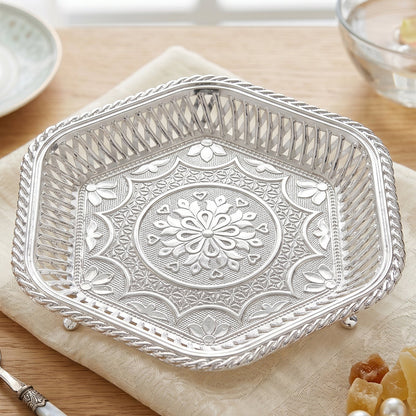 Decorative tray serving use