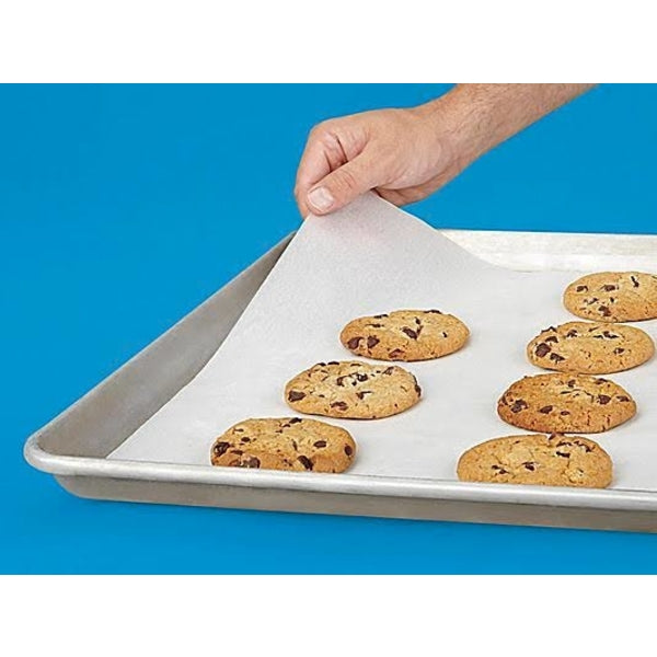 Non-stick paper roll for easy baking and cooking, showcased in a clean shot.